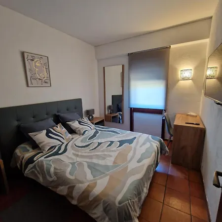 公寓 Varinos House *